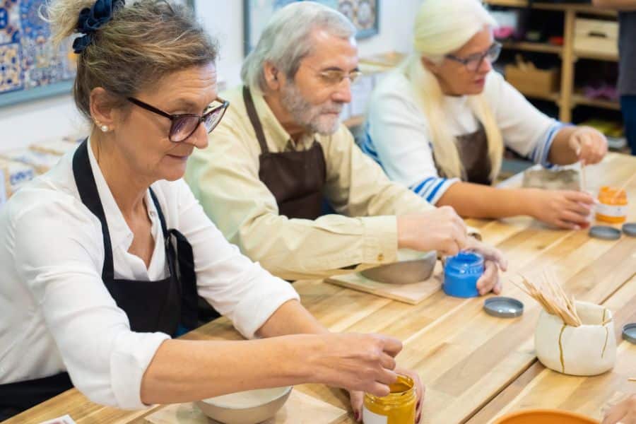 atelier poterie pour retraités