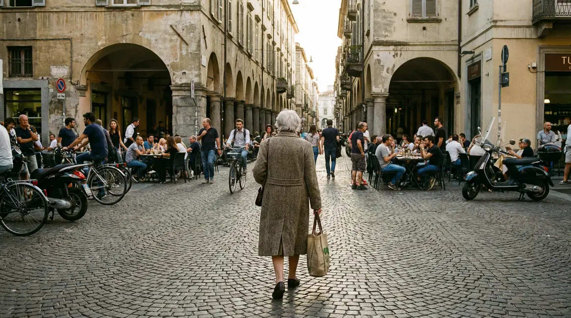 femme agee traverse devant restaurants turin
