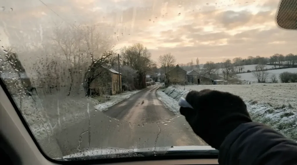 pare brise embué astuce anti buée voiture